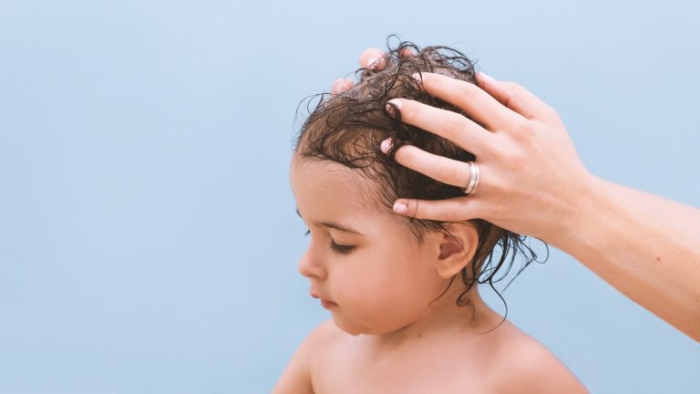 Can Daily Hair Washing Get Rid of Lice?