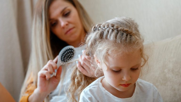 Does a Flat Iron Kill Head Lice and Nits?